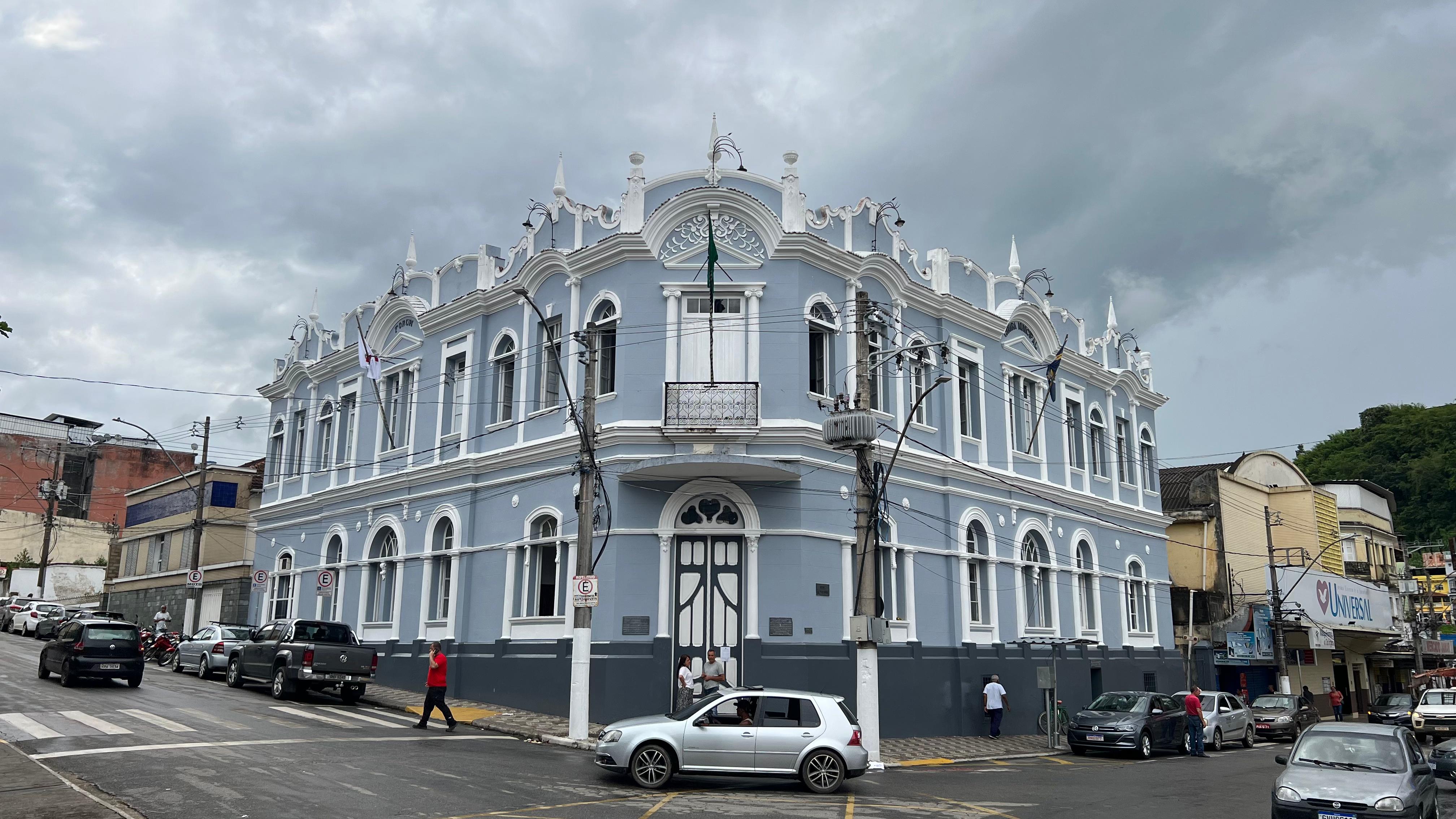 Prefeitura de Santos Dumont divulga resultado inicial do edital para motoristas e operador de máquinas